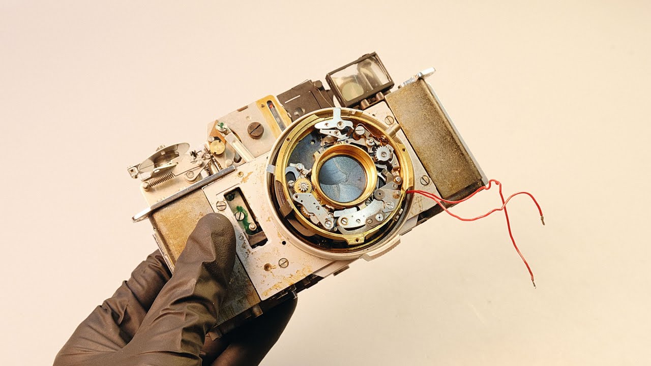 This amazing 60-year-old vintage camera is resurrected - 1963 minolta hi-matic 7 restoration.