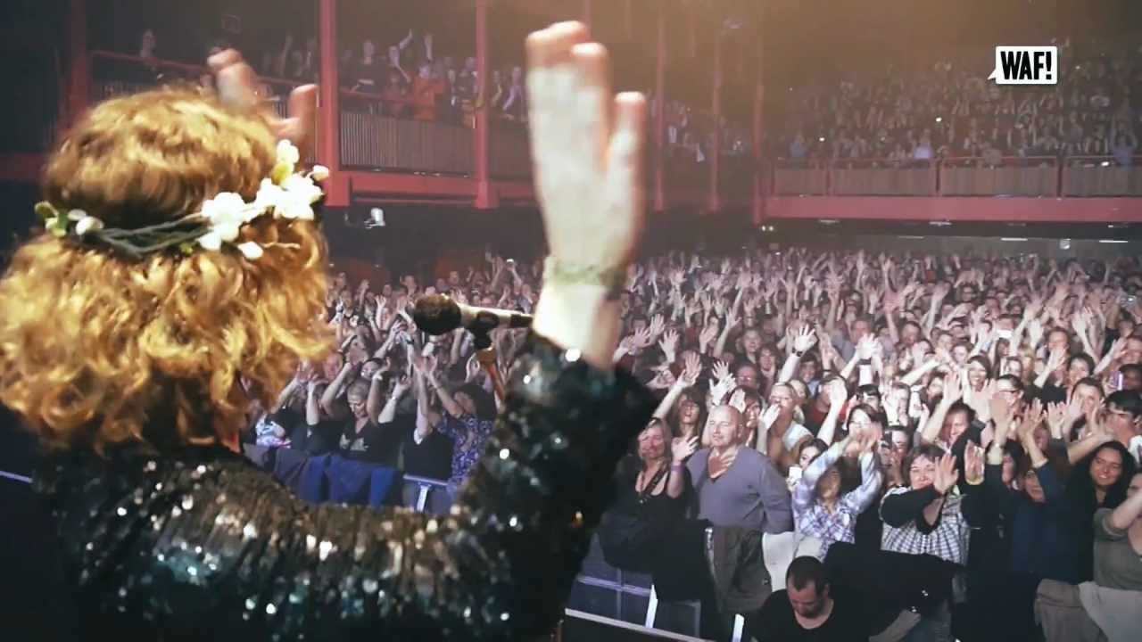 Julien Doré - Bichon Tour, Souvenirs Belges (WAF!)