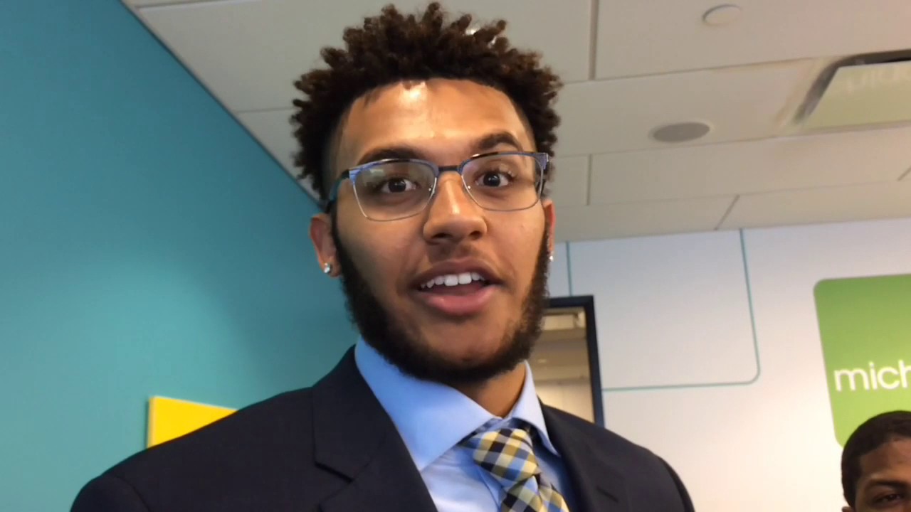 Kalamazoo Central forward Isaiah Livers wins 2017 Hal Schram Mr. Basketball award