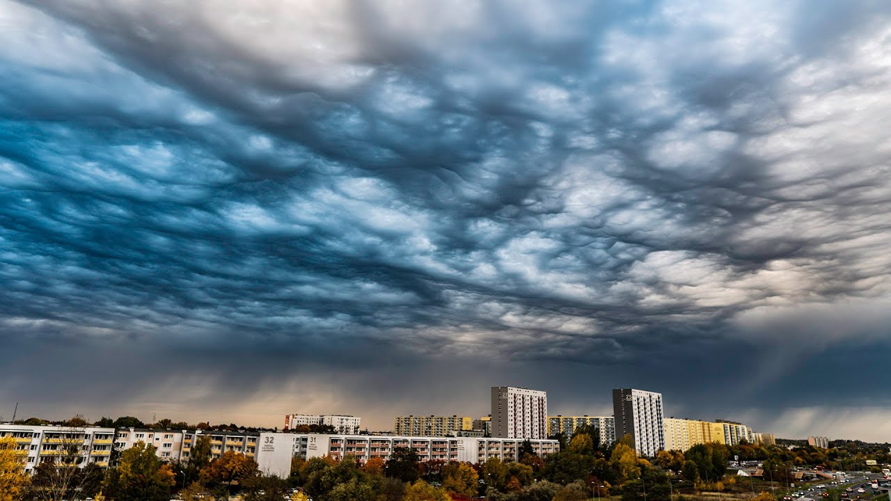 Dziwne chmury nad Polską - Asperitas - Undulatus asperatus? A może chmura dwutlenku siarki?