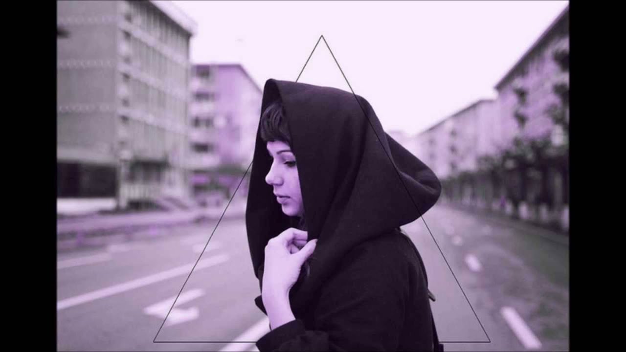 @OfcTrappiest / Tropkillaz - Bao Noite