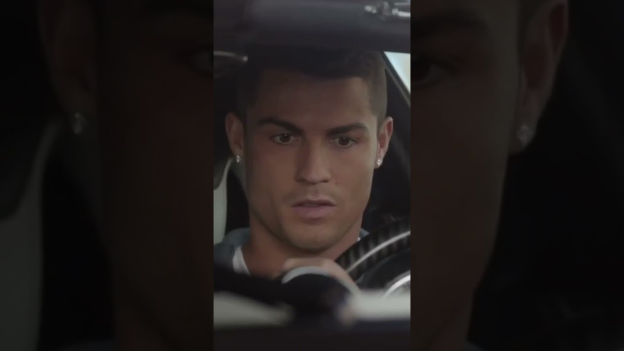 Ronaldo jette son fils par dessus le to&icirc;t