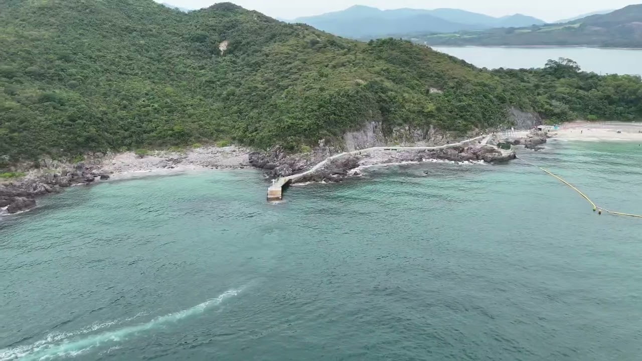 Exploring Hong Kong: Hap Mun Beach #maruritagmalagtok #beautifulhongkong #foryou #dji #drone 