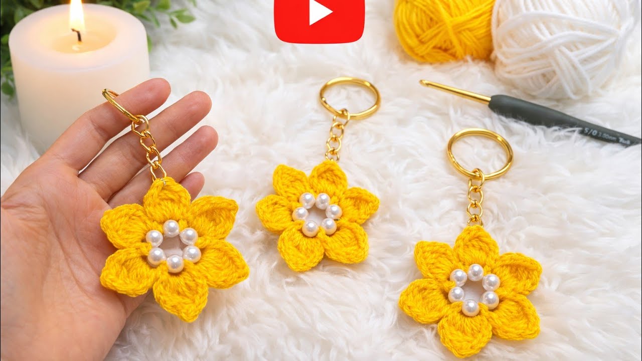 😍 Very Easy 🌸 Crochet Flower | Perfect Keychain Idea 🔑✨