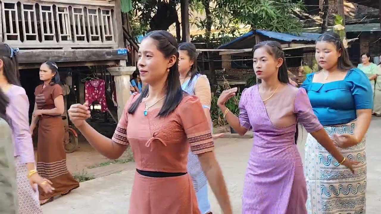 ခရားဓလေ့ရှင်ပြုလှည့်ပွဲ