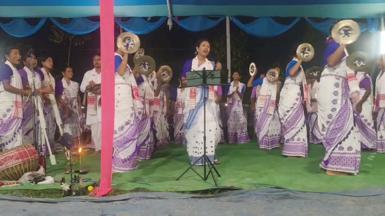 পাৰিজাত নাম দলৰ সুন্দৰ নাম পৰিবেশন ( কামাৰ গাওঁ ত নাম পৰিবেশন ) 
