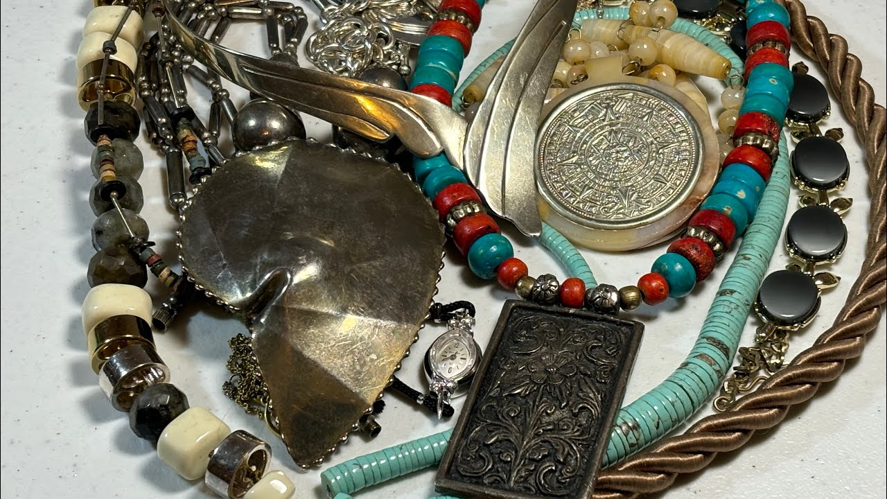 Goodwill Mystery Jewelry Unboxing - GOLD & STERLING 😱❤️😱