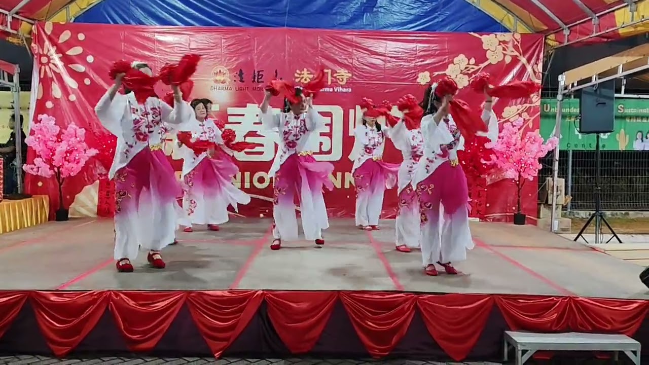 25/01/2026法炬山吧生分院法门寺🌹   参与法门寺新春围炉🌹家家庆团圆，法雨满人间🙏舞蹈：马到功成（绣球舞）