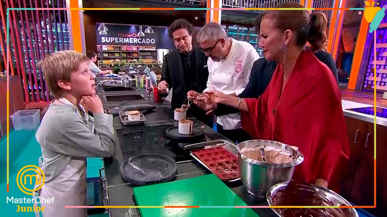 ¡Se lo quieren acabar! Estanis triunfa con su suflé | MasterChef Junior 10