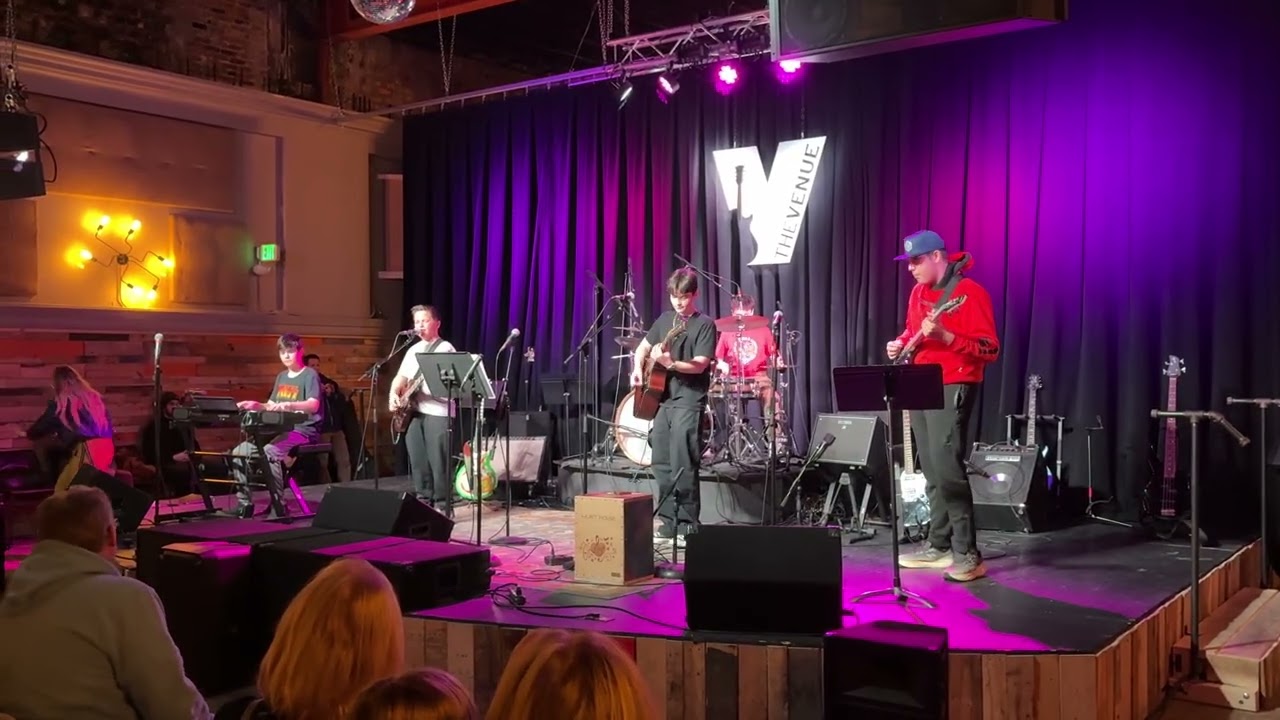 Black ballon at the Venue