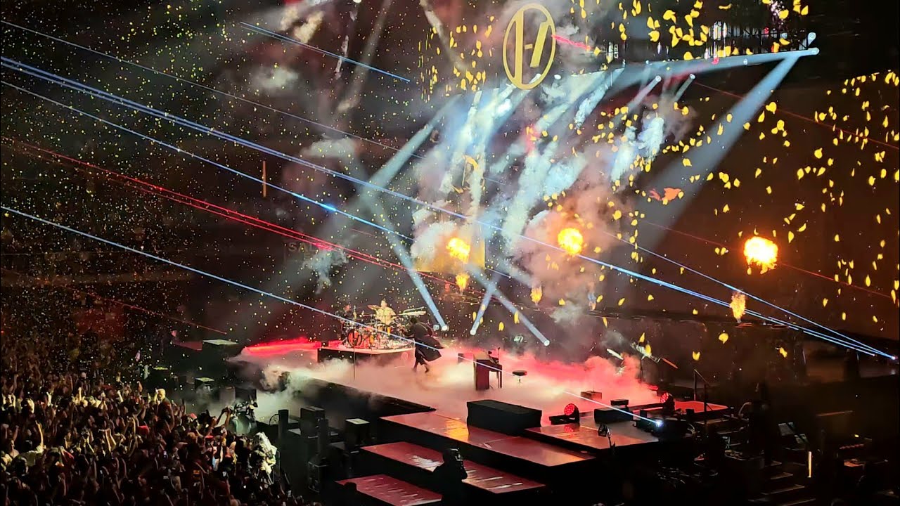 TWENTY ONE PILOTS - Jumpsuit (Live in Madrid) 4K