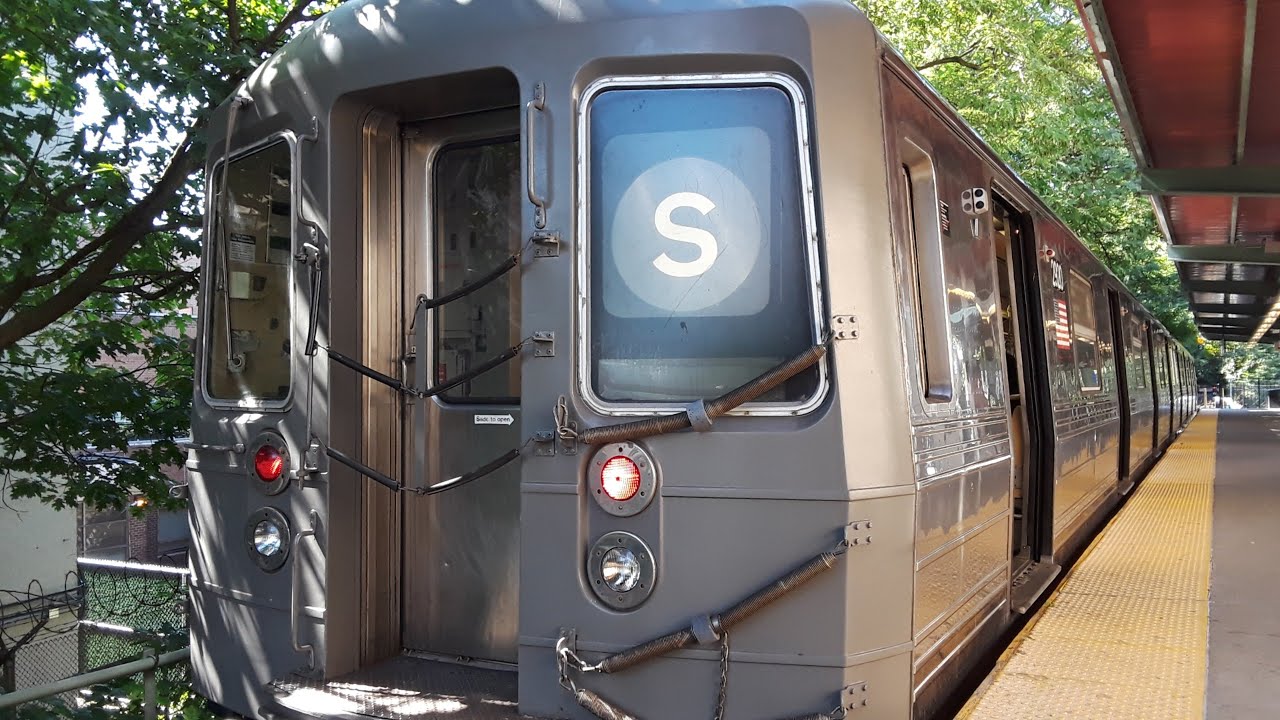 BMT Franklin Avenue Shuttle: Westinghouse R68 (S) trains @ Park Place