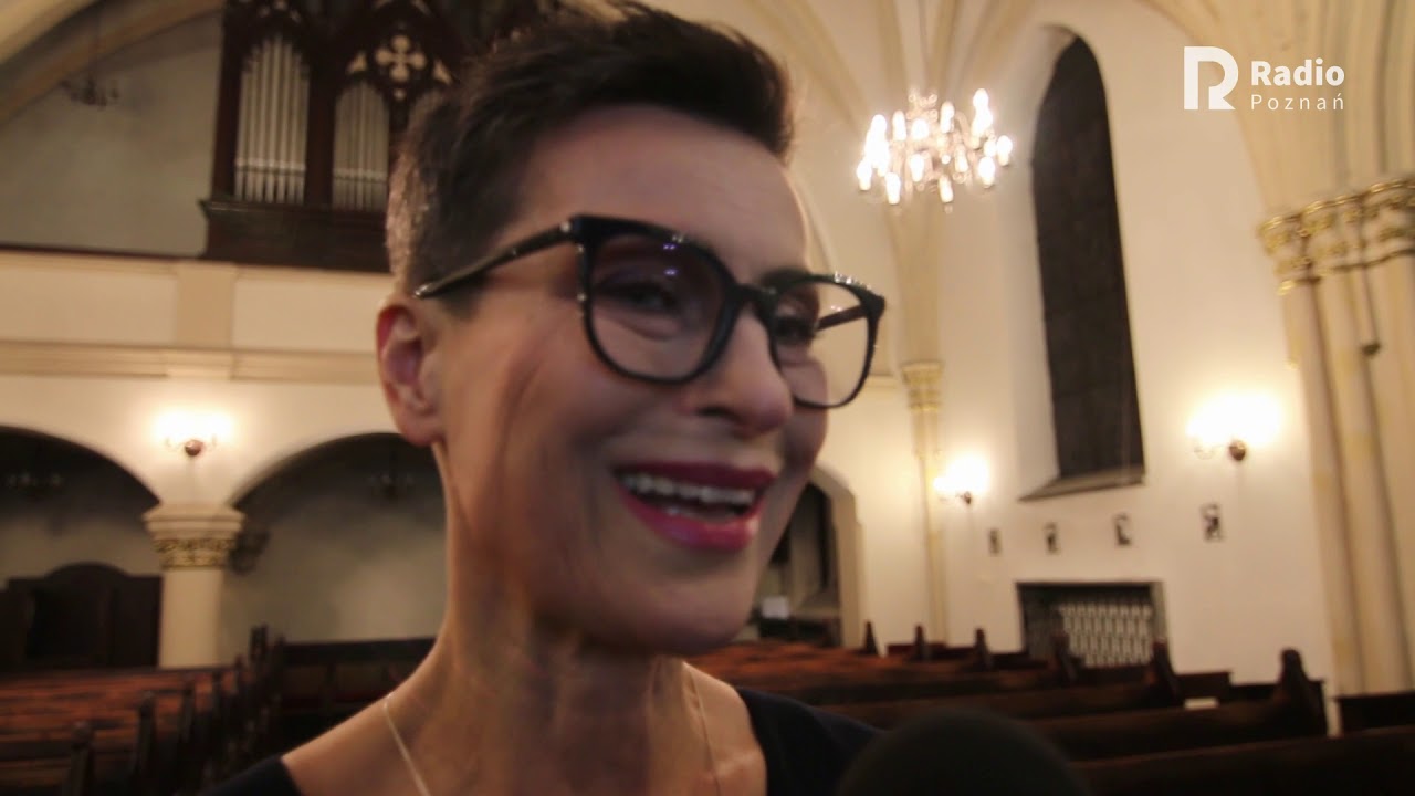 STENKA CZYTA BIBLIĘ KASZUBSKĄ