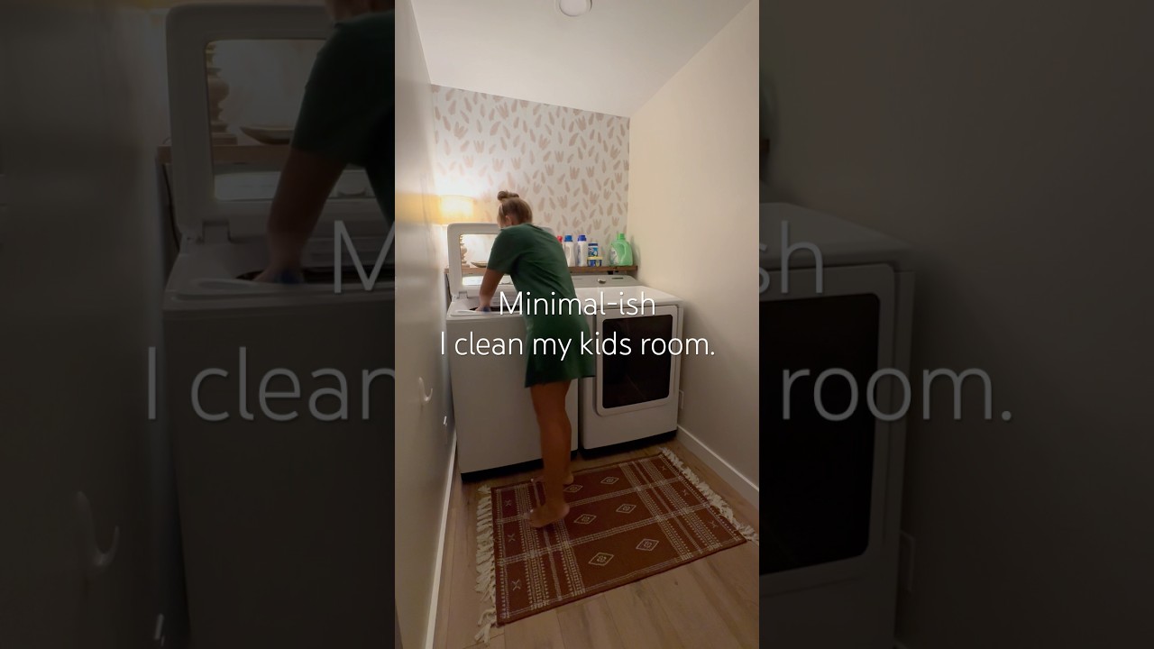 I clean my kids room. #minimalish #minimalistdesign #minimalisthome