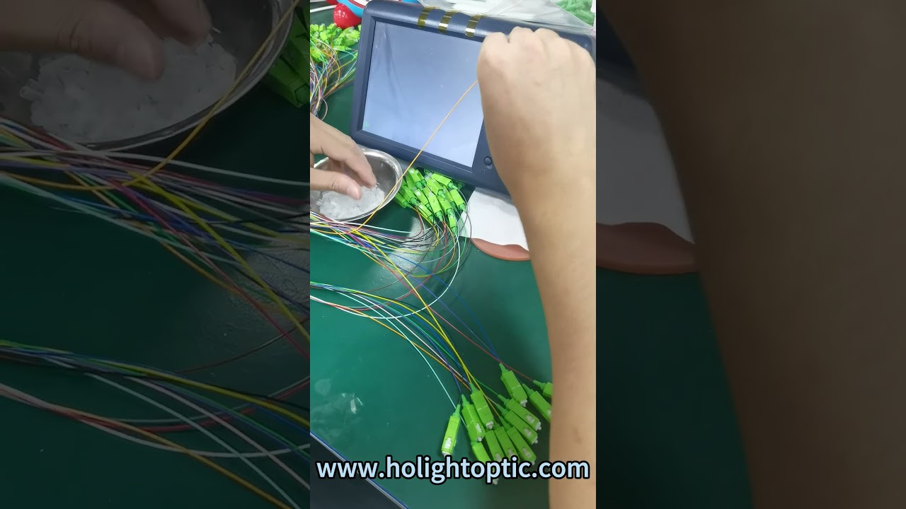 Endface Inspection for SCA Fiber Pigtails 💌beta@holightoptic.com #EndfaceInspection #Fiber #Pigtail