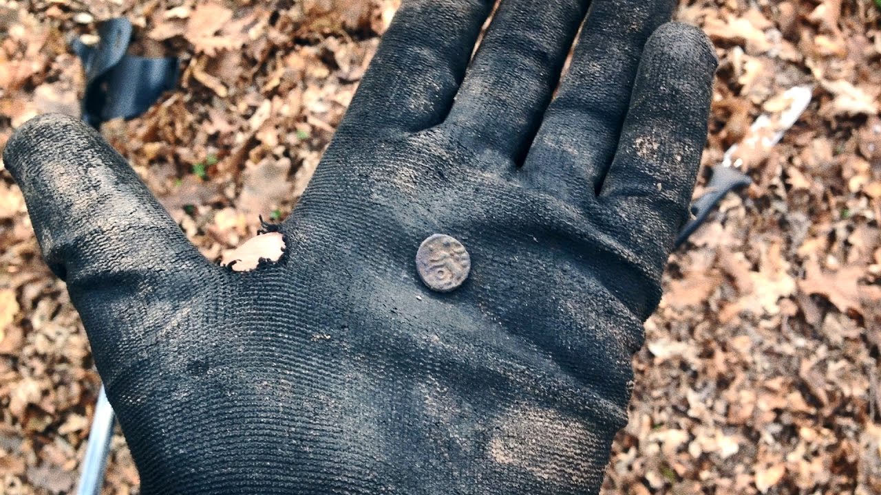 Metal Detecting - Unexpected Finds In The Woods...