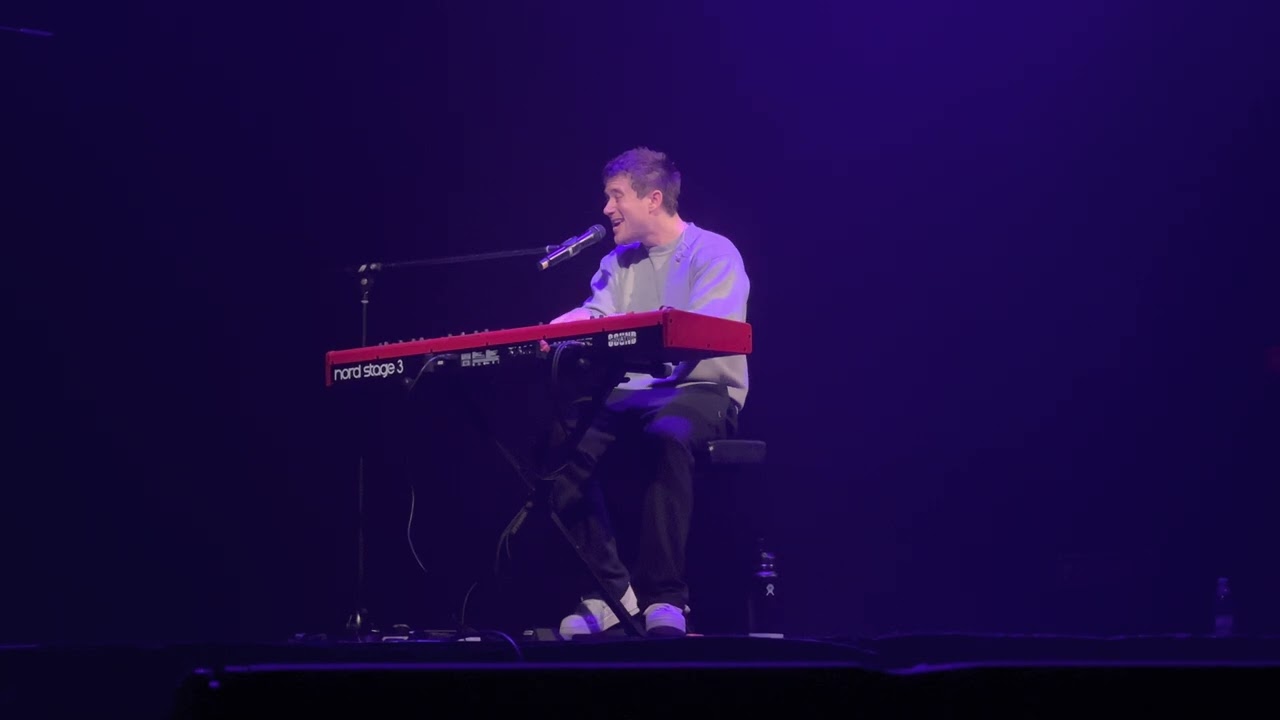 4K | Paper Crown | Alex Benjamin Live in Kuala Lumpur | November 30, 2022