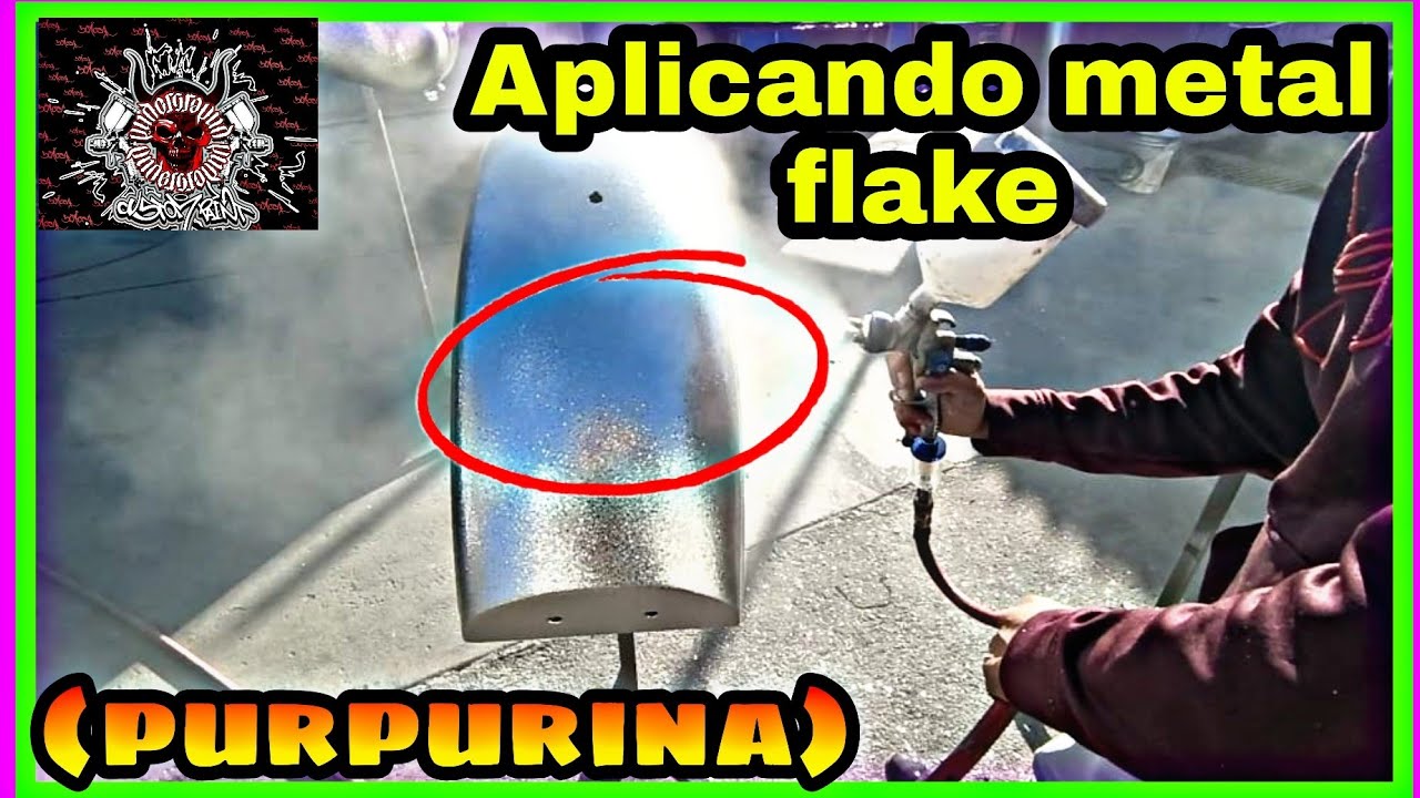 aplicación de metal flake en motocicleta