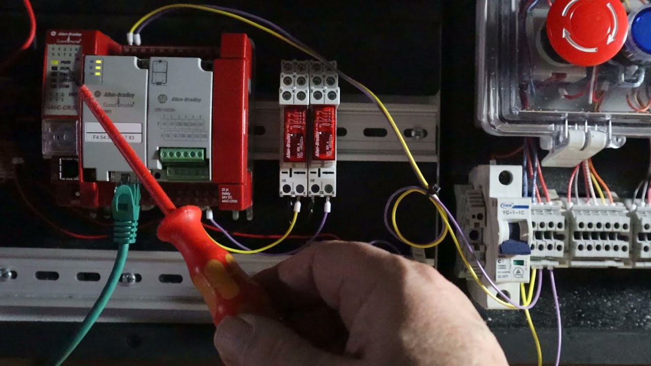 CR30 Safety Relay - Electrical Design and Programming Pt6 - Simple EStop, no test pulses... CCW