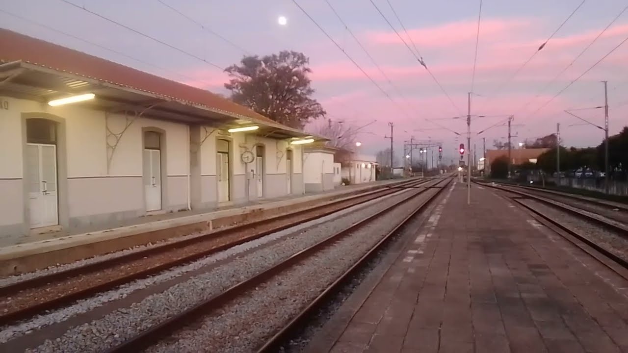 CP 5607 Com Comboio IC 694 Évora - Lisboa Oriente a Chegar Na Estação De Poceirão 12-01-2025