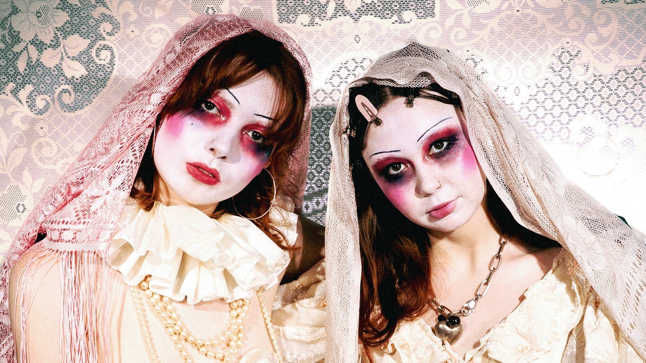 PURE GOTHIC HORROR | Nocturne:  Fashion Magazine Flip Through