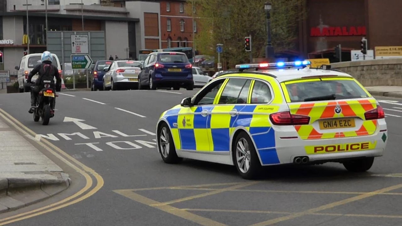Kent Police Traffic Car - Performing a Traffic Stop on Motorbike