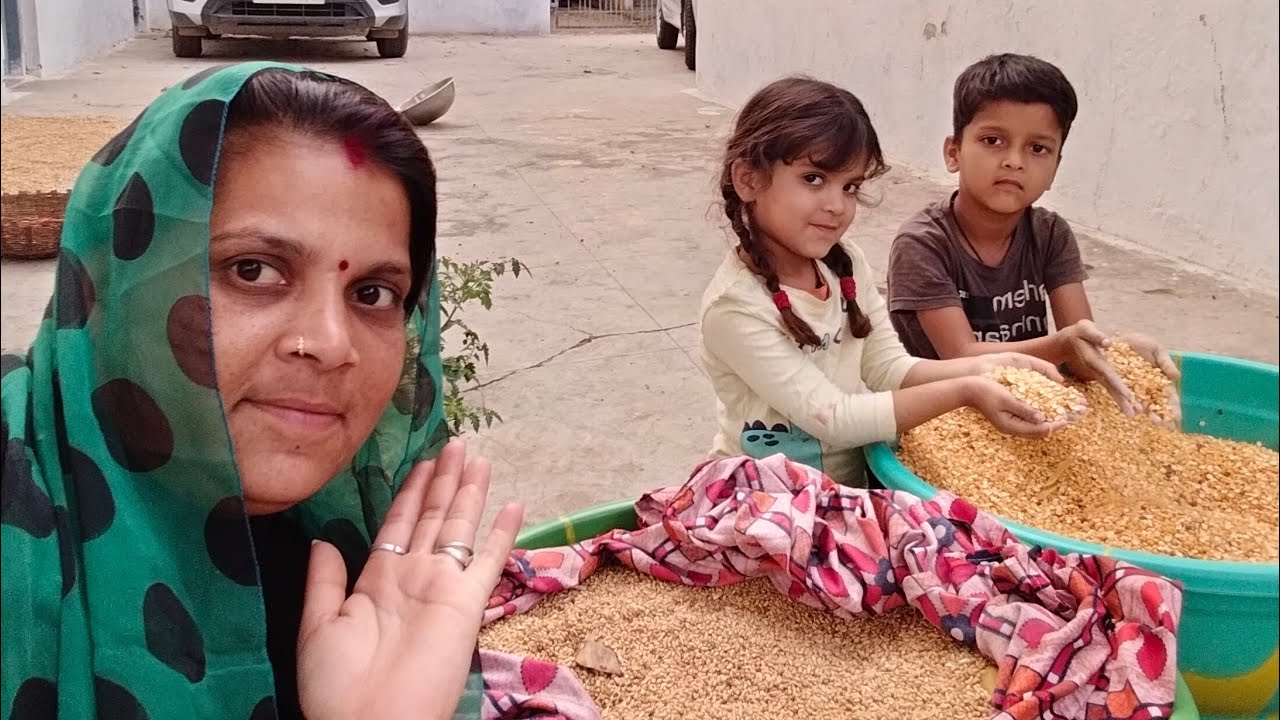 Gaon Se Archana ki daal aur gehun ki Dhule aur saaf Safai