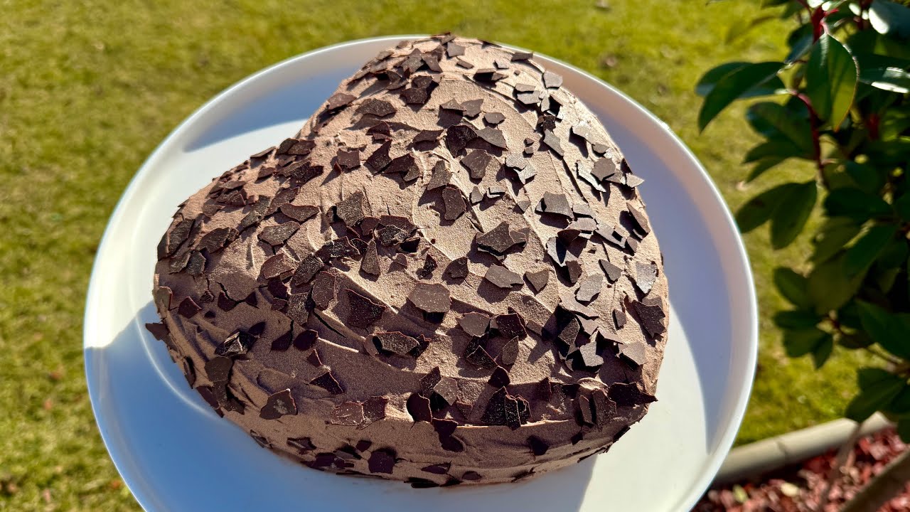 Torte me 2 Vezë për Ditëlindje me Shije Çokollate ja Vlen ta Provoni ❤️