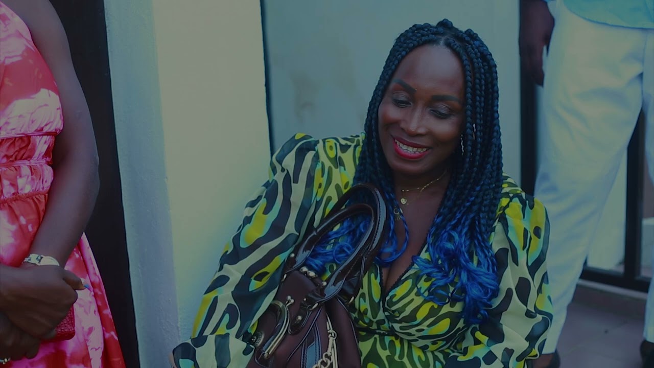 UNE FAMILLE DE OUFF EPISODE 66 : MINYEM S'INTERROGE