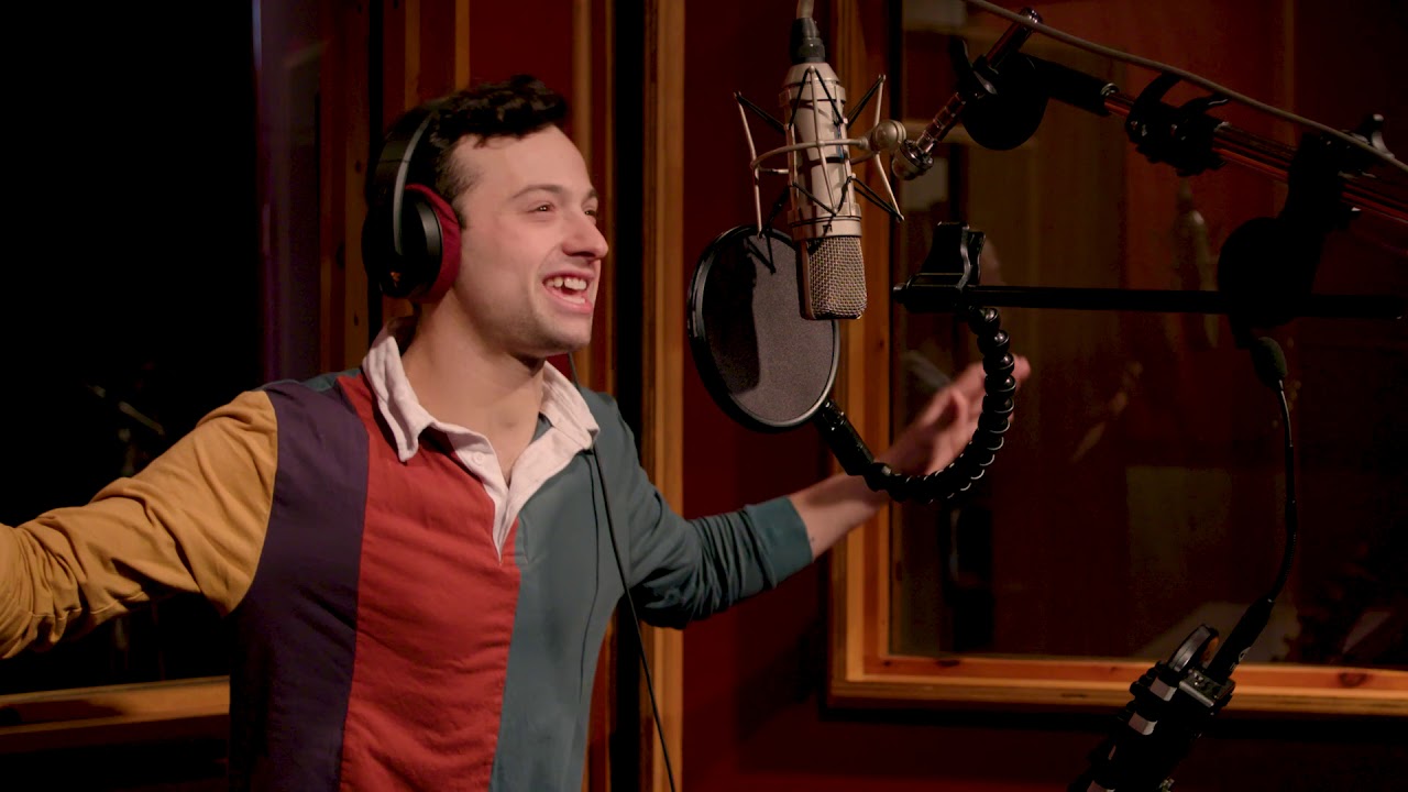 Daniel Quadrino sings 