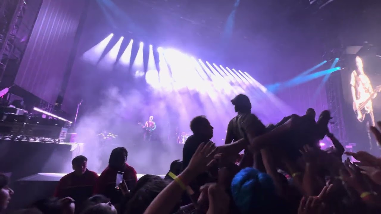 Avenged Sevenfold Closing - Cosmic