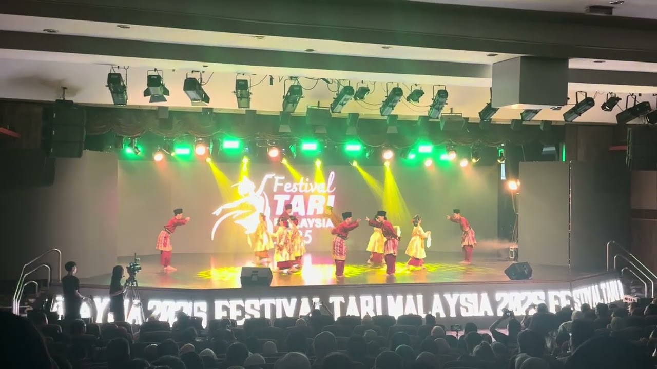 ANUGERAH KOREOGRAFI RAMPAIAN TRADISIONAL TERBAIK RAMPAIAN BUNGO KASIH - LE' WARIS UMK