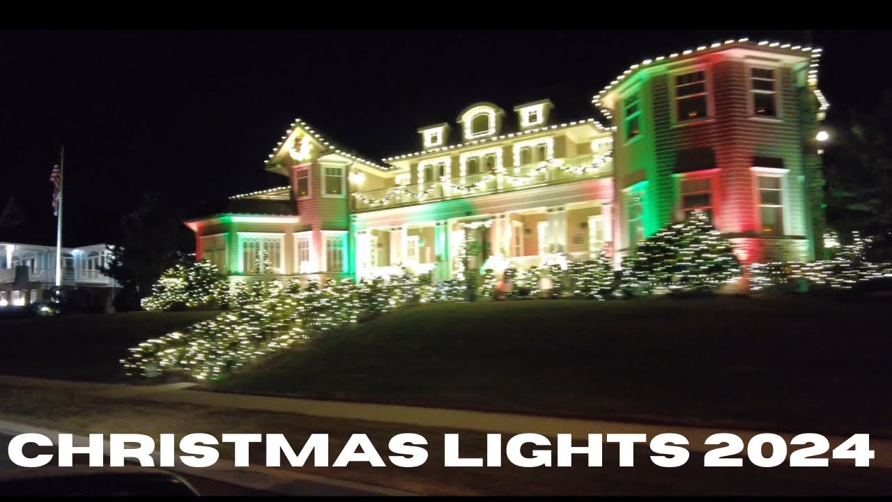 Driving Through a Beautiful Christmas Neighborhood at Night | Festive Holiday Lights Tour 🎄 🎄