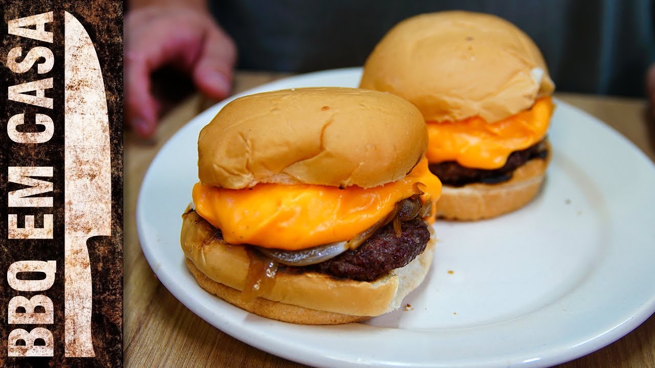 HAMBURGUER COM CHEDDAR CREMOSO E CEBOLA CARAMELIZADA