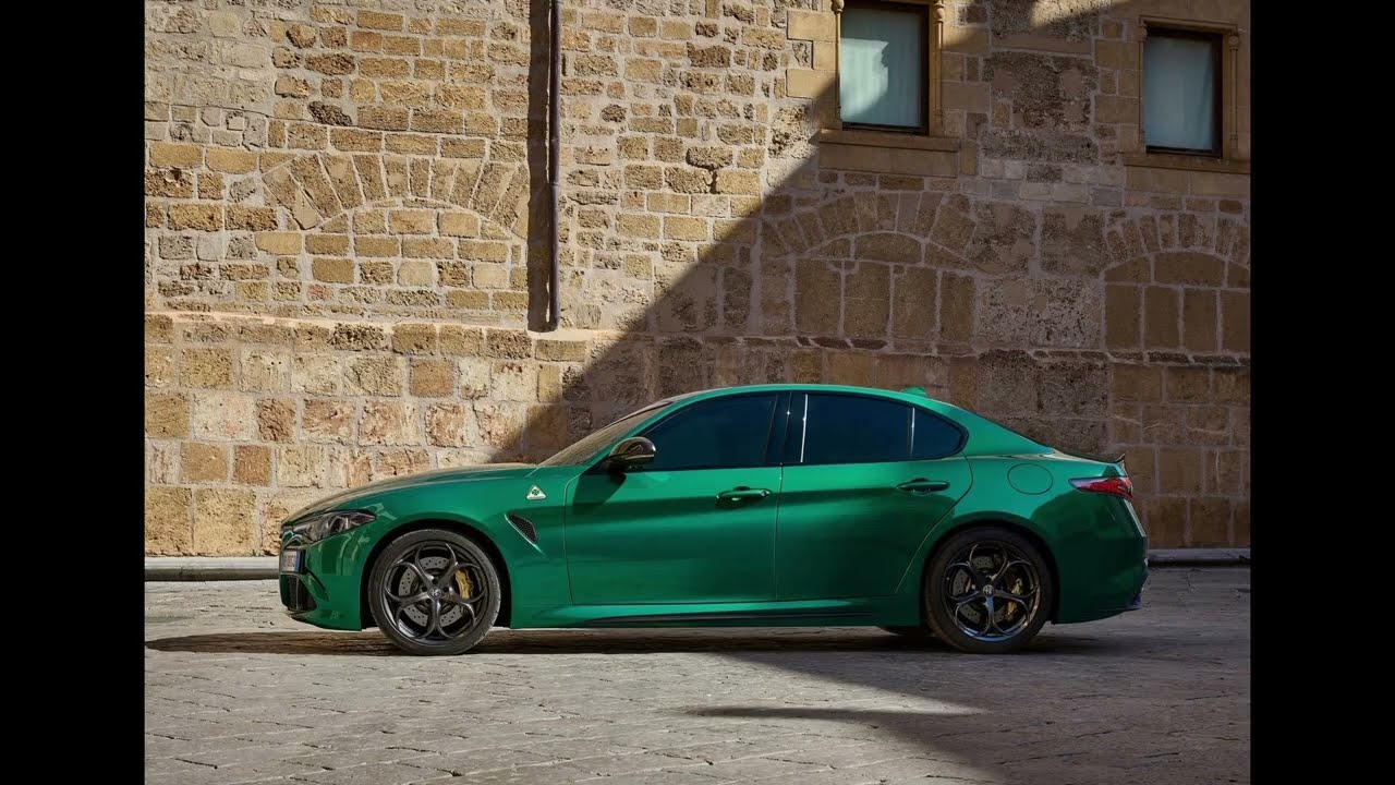 Alfa  Romeo  Giulia  Quadrifoglio