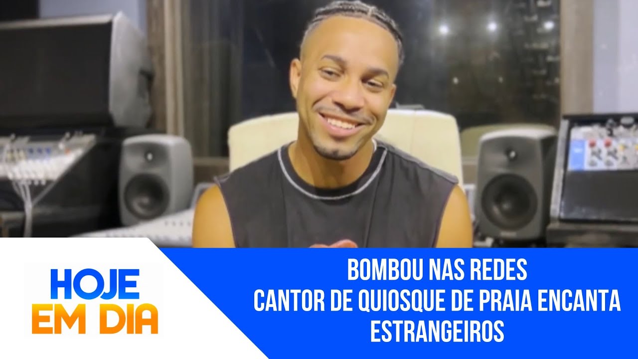 'Bombou nas Redes': Professor de inglês viraliza ao cantar para turistas em Niterói (RJ)