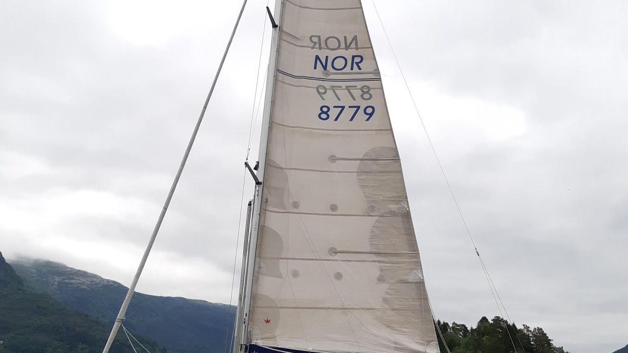 Trying out a different mainsail. (2024.1)