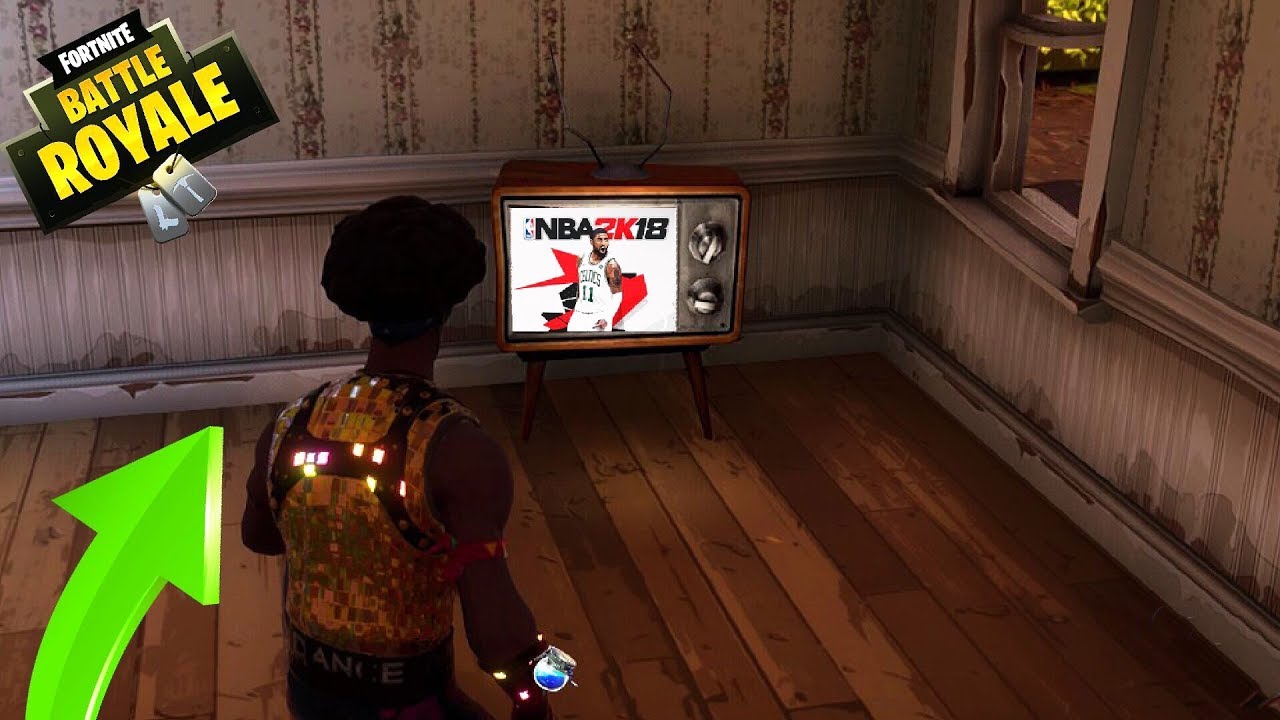 Playing NBA 2K18 on a TV in Fortnite Battle Royale...