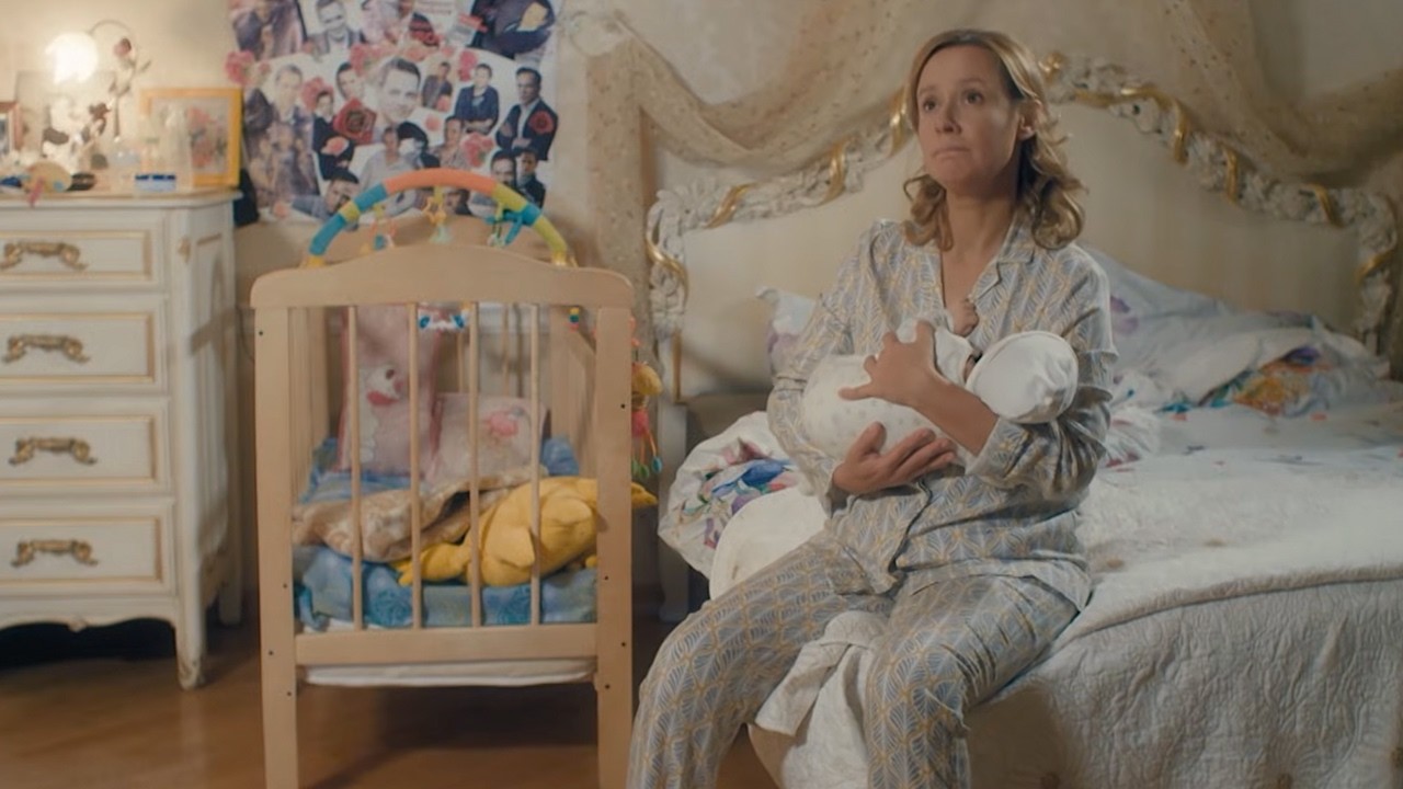 UN NI&Ntilde;O ADOPTADO CAMBI&Oacute; EL CORAZ&Oacute;N DE UNA MUJER FR&Iacute;A Y SOLA