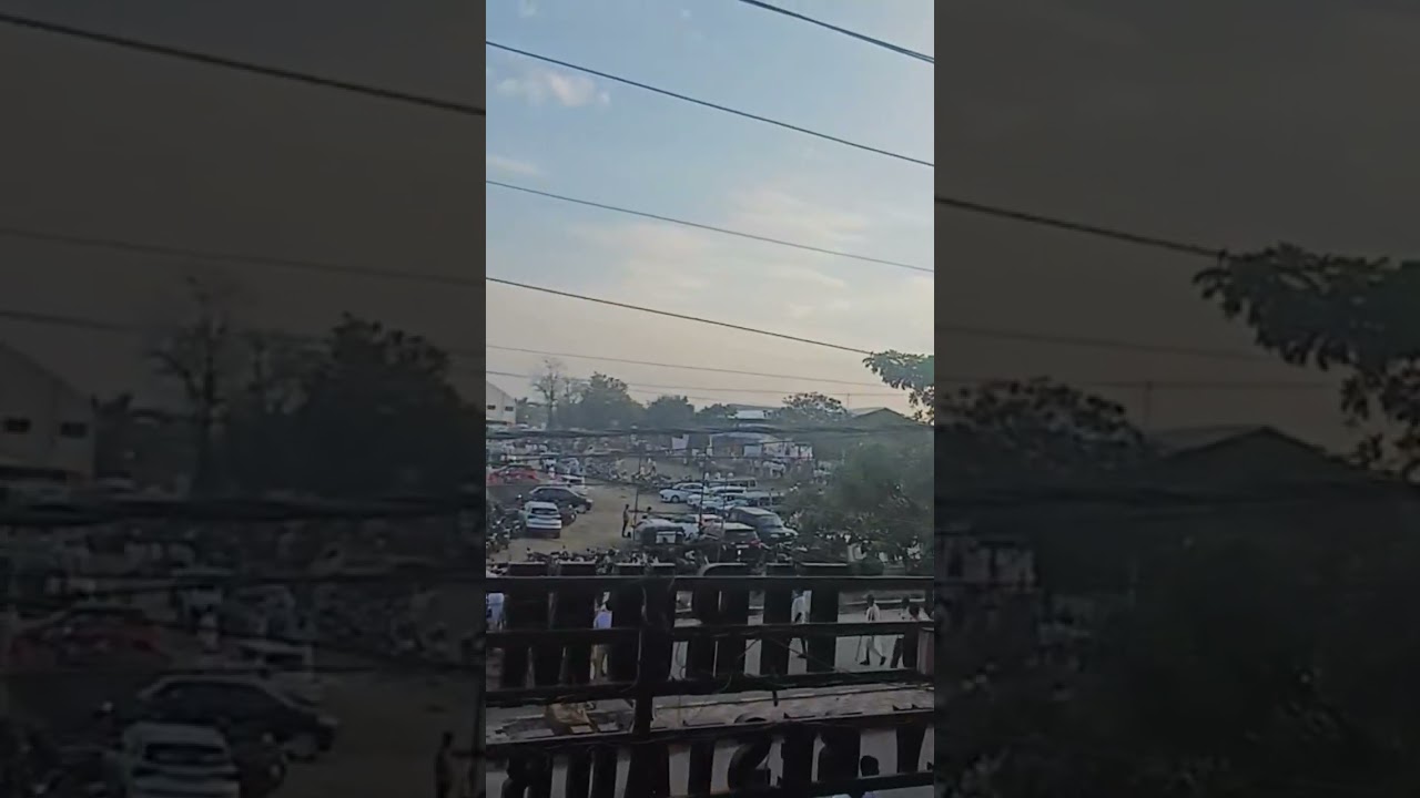 andi ban kar aya hun  mera hosla bhi ayash  