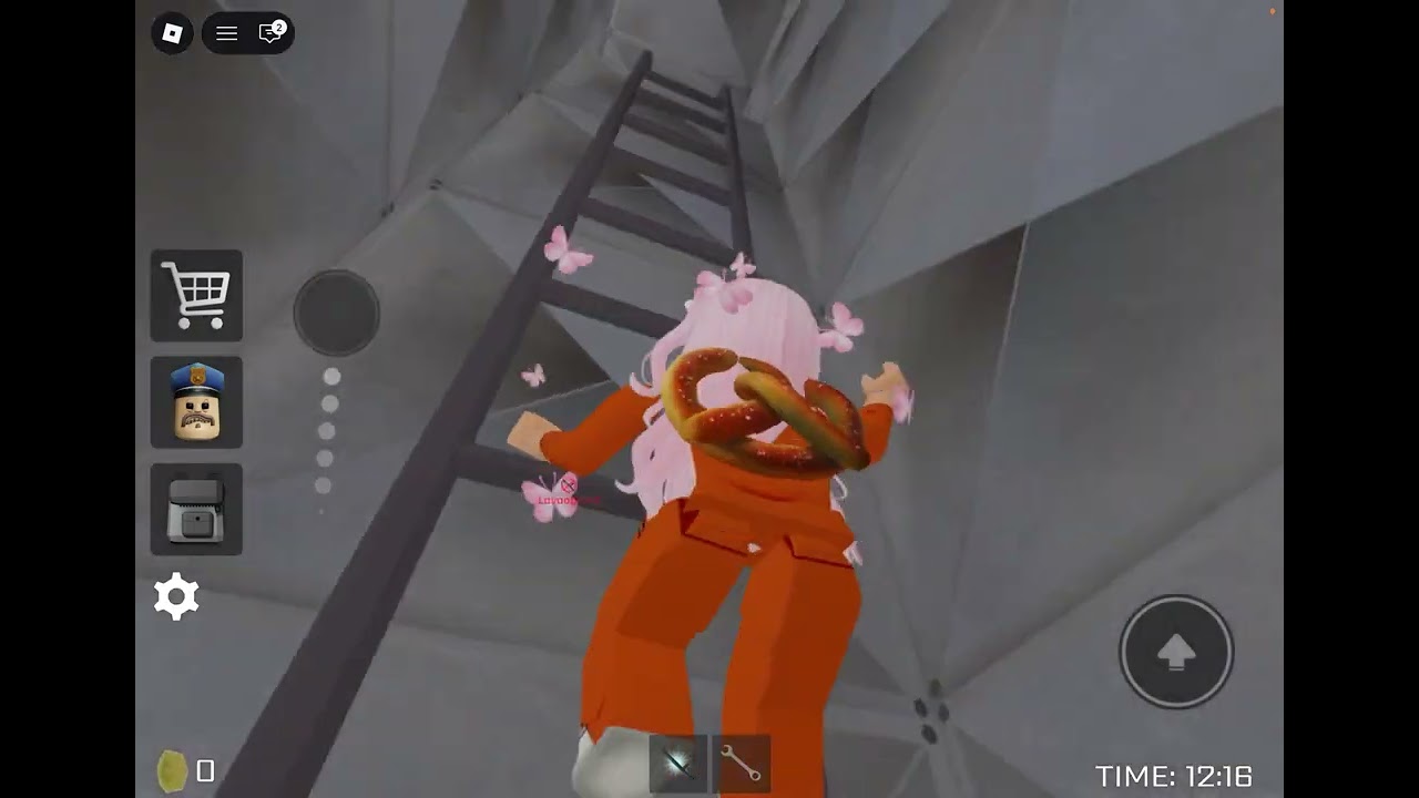 Escaping evil￼ police 👮 