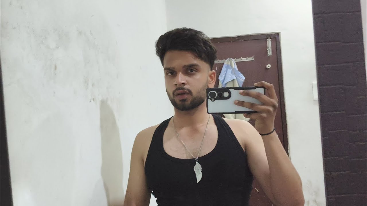 Cheapest guest house mein rukna pad gaya 😮‍💨