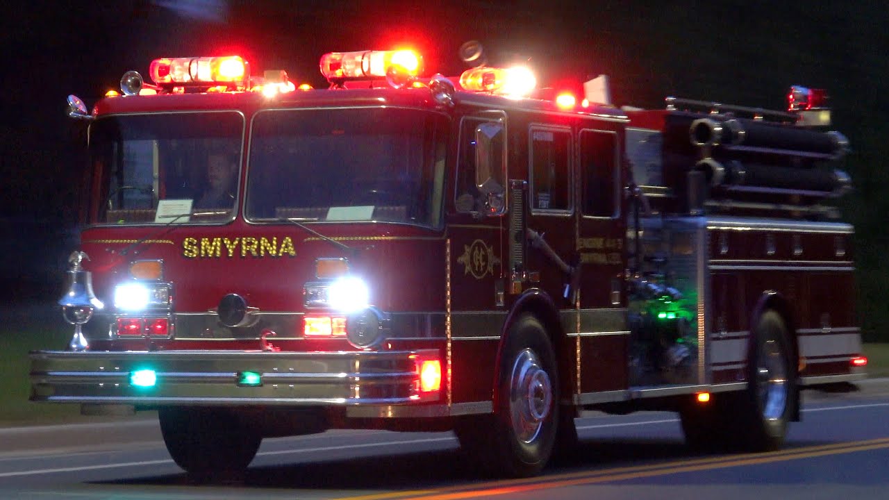 Citizens' Hose Company Engine 44-3 Responding