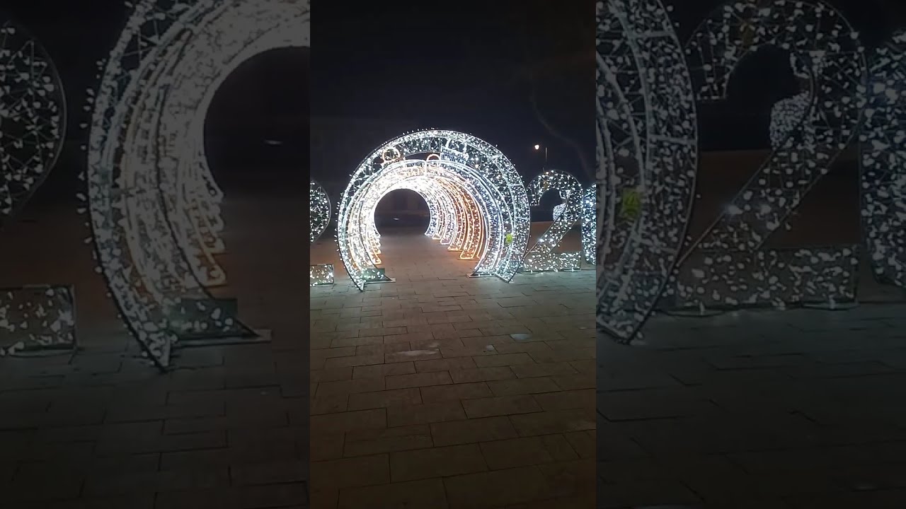 Plimbare prin Centrul Vechi & Bulevardul Tomis, Constanta | Baruri, Restaurante si Promenada