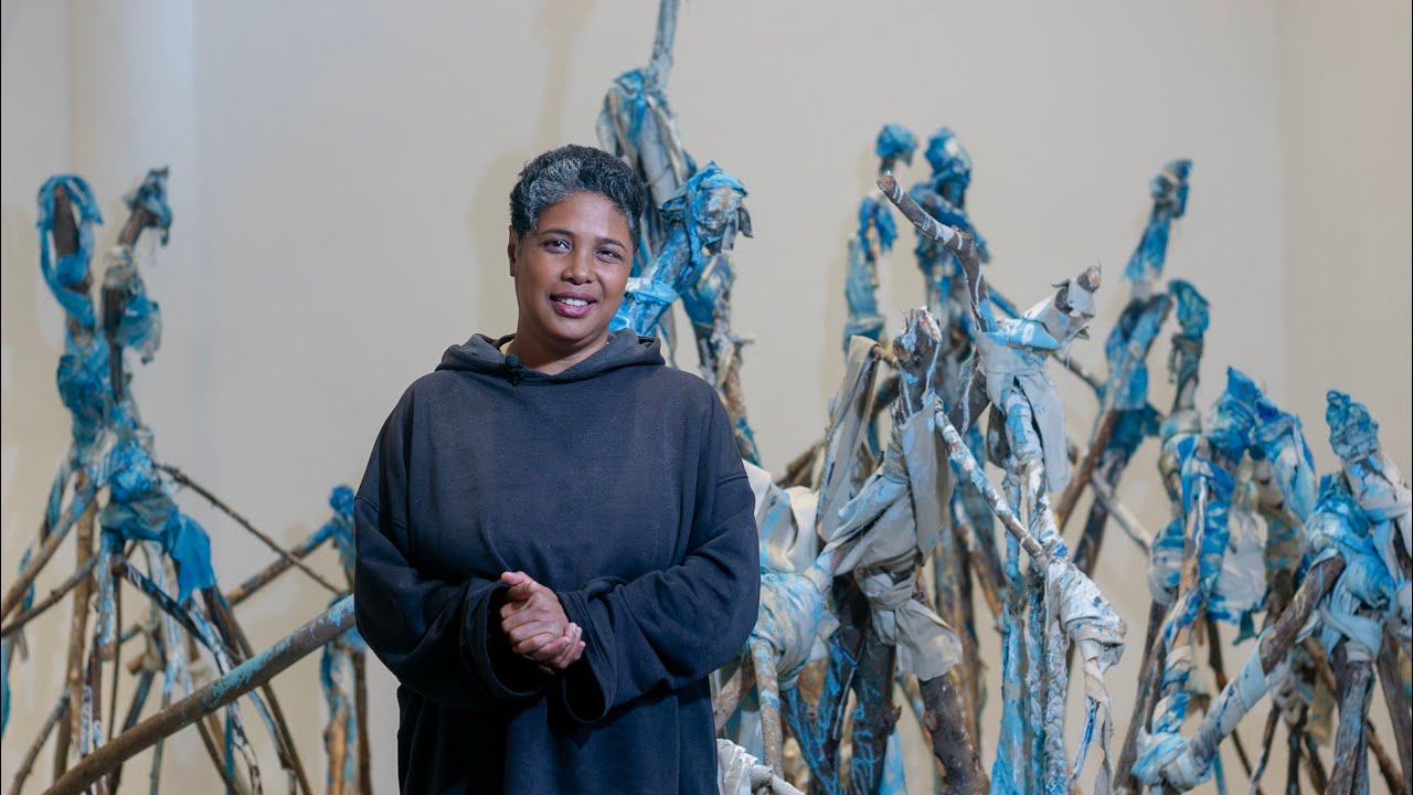 Interview Vonjiniaina Ratovonirina - Artiste de l’exposition ‘Memoria : récits d’une autre Histoire’