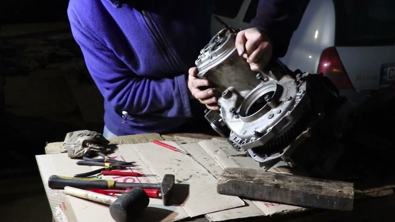 Manual Transmission Assembling On Renault Clio