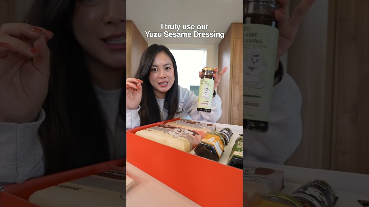 UNBOX OUR LUNAR NEW YEAR BOX WITH ME!!