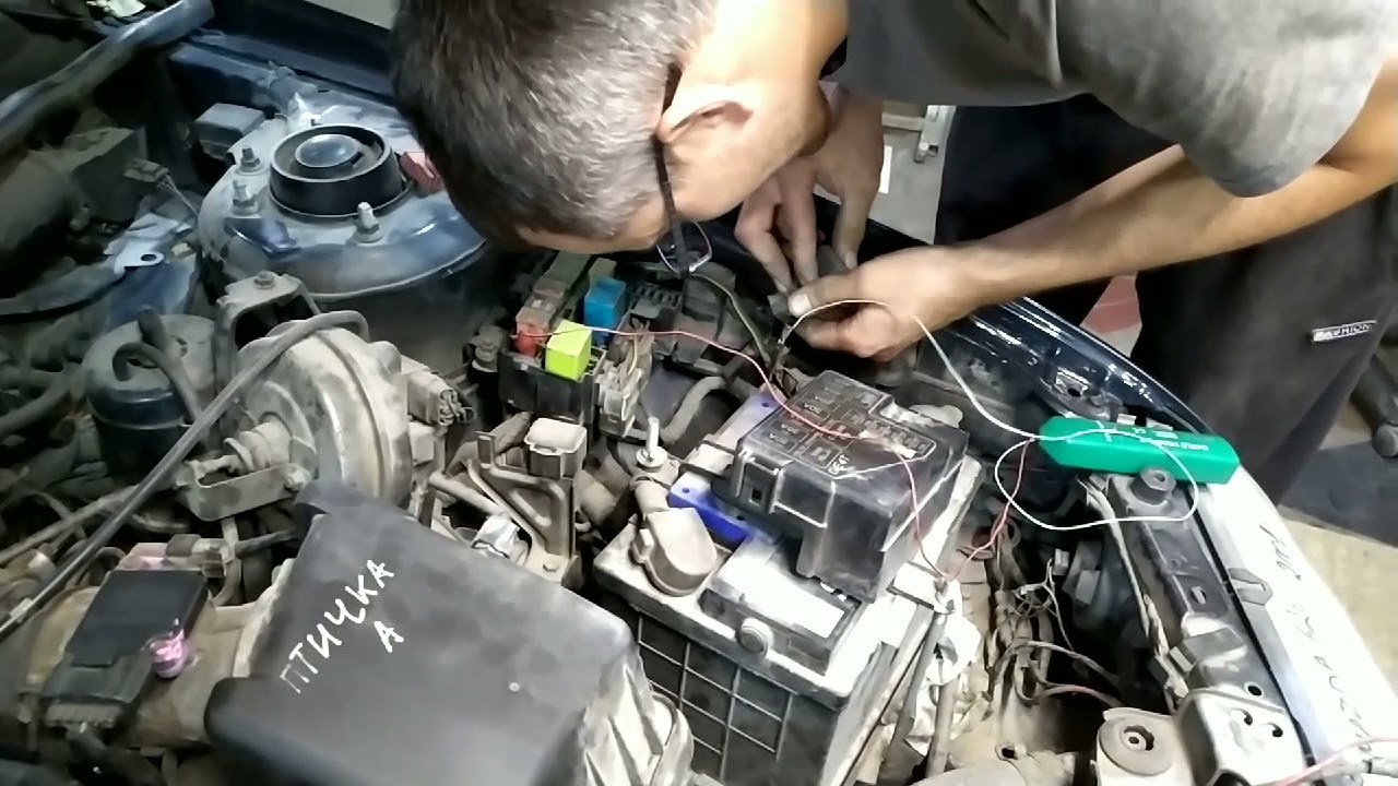 Мазда 626  не работает вентилятор кондиционера