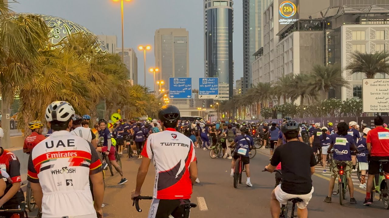 Dubai Rides Early Morning on Sheikh Zayed Road Dubai 4k ultra HD Video 2nd November 2025