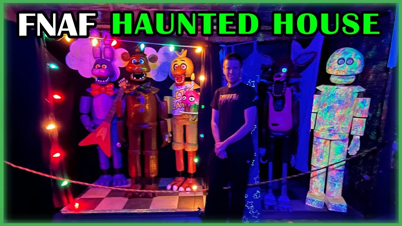 FNAF Live Haunted House Setup!